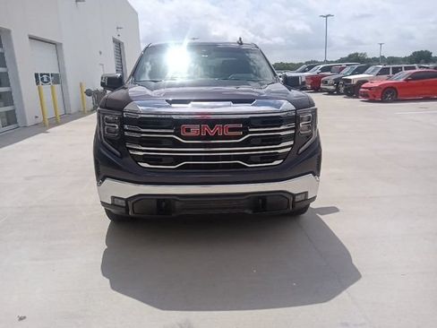 Used 2024 GMC Sierra 1500 SLT w/ SLT Premium Package AWD/4WD image 8