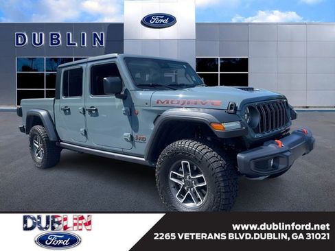 Used 2024 Jeep Gladiator Mojave w/ Technology Group image 1