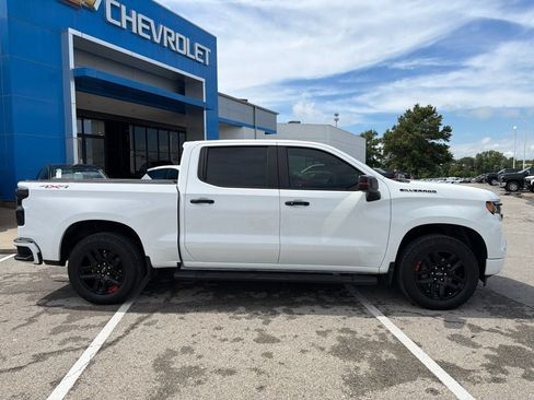 Used 2024 Chevrolet Silverado 1500 RST w/ Redline Edition AWD/4WD image 2
