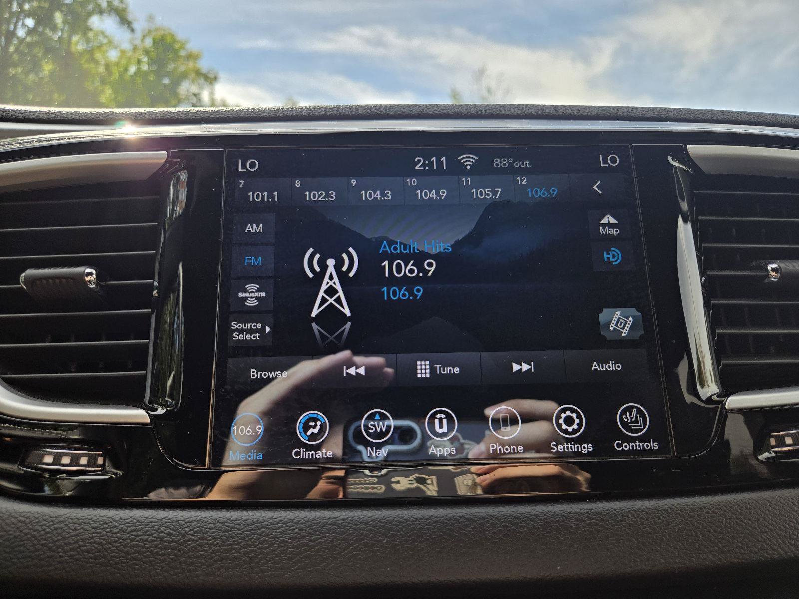 Used 2020 Chrysler Pacifica Touring-L Plus FWD image 18