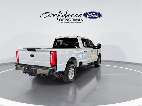 Used 2024 Ford F250 XLT image 8