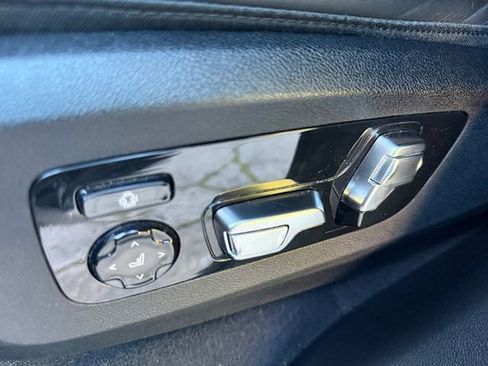 Used 2024 BMW X7 xDrive40i image 12