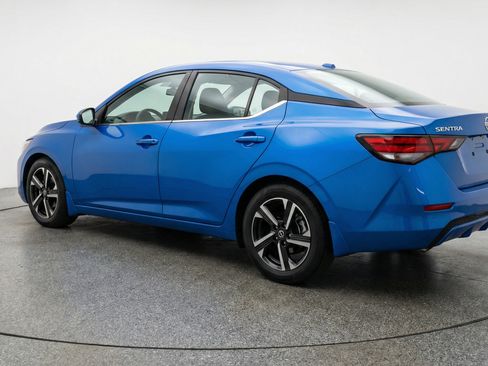 Used 2025 Nissan Sentra SV FWD image 6