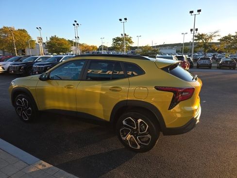 Used 2024 Chevrolet Trax RS w/ Driver Confidence Package image 4