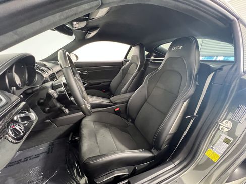 Certified 2026 Porsche Cayenne GTS AWD/4WD image 5
