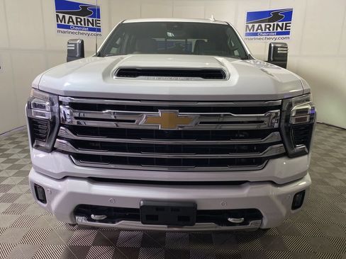 Used 2024 Chevrolet Silverado 2500 High Country w/ High Country Premium Package AWD/4WD image 12