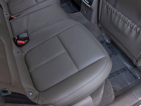 Certified 2026 Porsche Macan AWD/4WD image 50