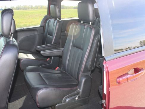 Used 2019 Dodge Grand Caravan GT image 22