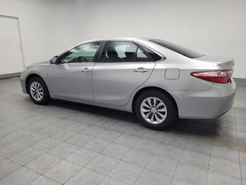 Used 2017 Toyota Camry LE FWD image 3
