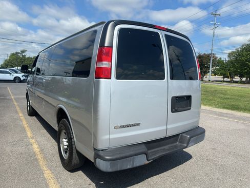 Used 2023 Chevrolet Express 3500 LS RWD image 5