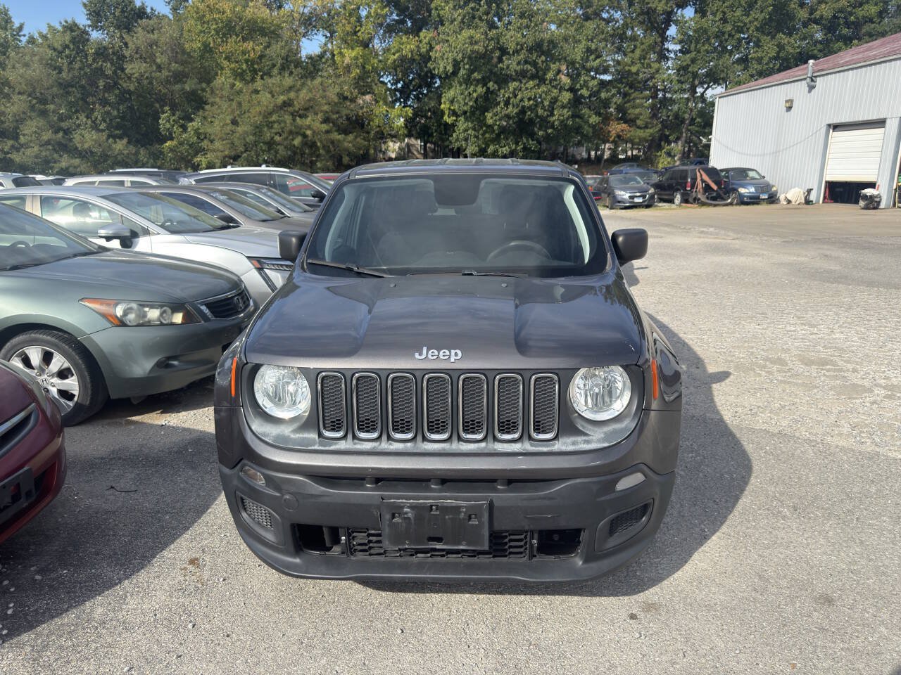 Used 2018 Jeep Renegade Sport w/ Power & Air Group FWD image 4