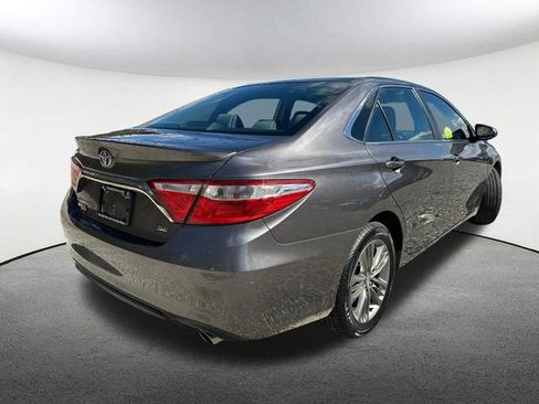 Used 2015 Toyota Camry SE image 13