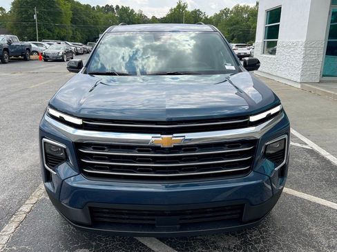 New 2026 Chevrolet Traverse LT w/ Driver Confidence Package FWD image 5
