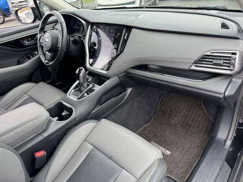 Used 2025 Subaru Outback Onyx Edition image 37