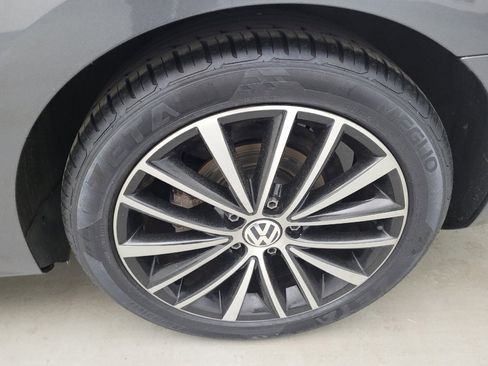 Used 2016 Volkswagen Jetta Sport FWD image 31