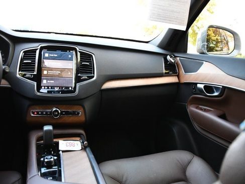 Used 2024 Volvo XC90 B6 Plus w/ Protection Package Premier image 17