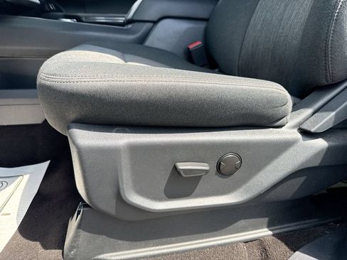 Used 2022 Ford Expedition XLT RWD image 12