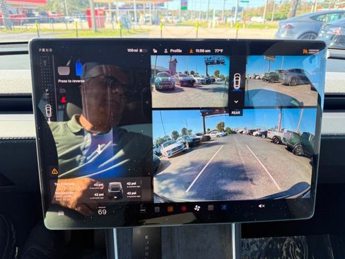 Used 2026 Tesla Model Y 2WD image 17