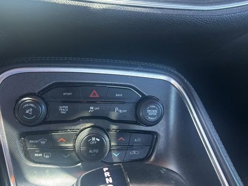 Used 2015 Dodge Challenger R/T Plus RWD image 13