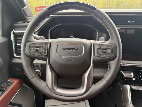 New 2026 GMC Sierra 1500 Denali Ultimate w/ LPO, Black Badging Package AWD/4WD image 16