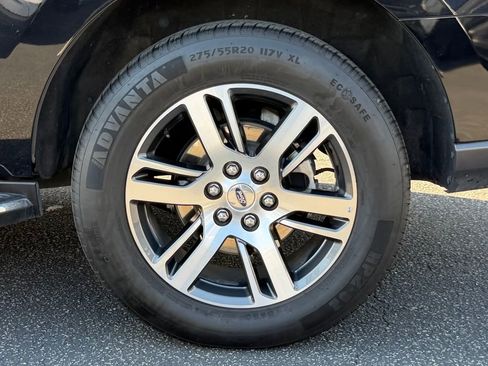 Used 2023 Ford Expedition Limited image 13