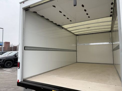 New 2024 Chevrolet Express 4500 w/ Power Convenience Package image 12