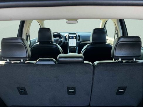 Used 2022 Ford Edge SEL w/ Convenience Package image 22