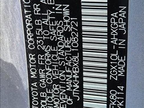 Used 2020 Toyota C-HR XLE FWD image 30