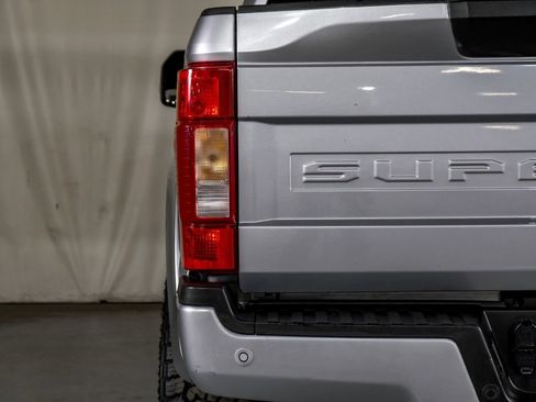 Used 2021 Ford F250 XLT w/ XLT Premium Package image 40