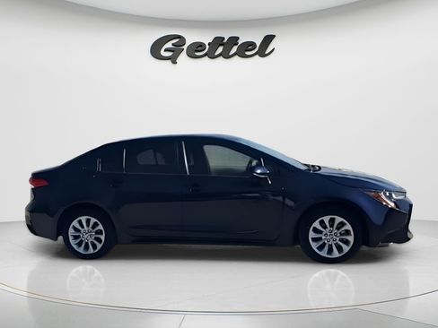 Used 2021 Toyota Corolla LE w/ LE Premium Package image 9