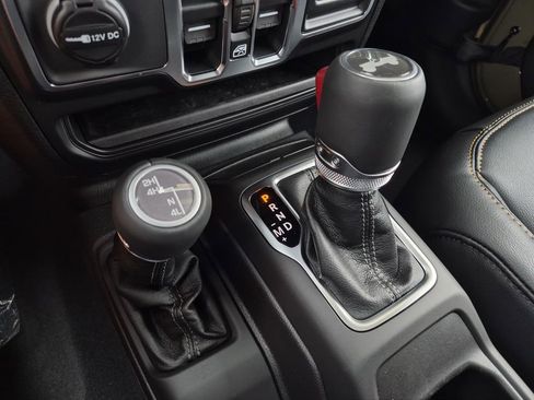 New 2026 Jeep Wrangler Unlimited Sahara AWD/4WD image 29