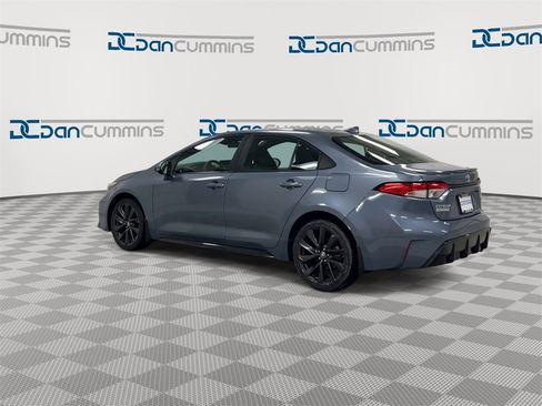 Used 2023 Toyota Corolla SE image 6