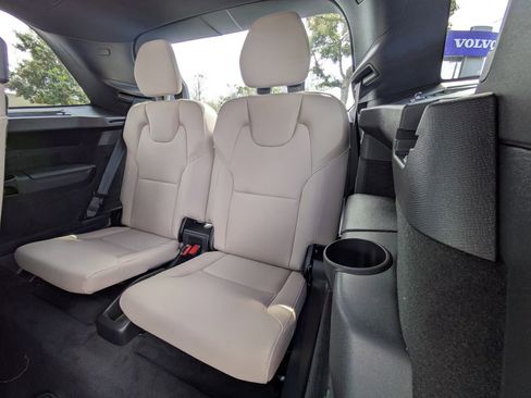 Used 2026 Volvo XC90 B6 Plus w/ Protection Package Premier AWD/4WD image 18