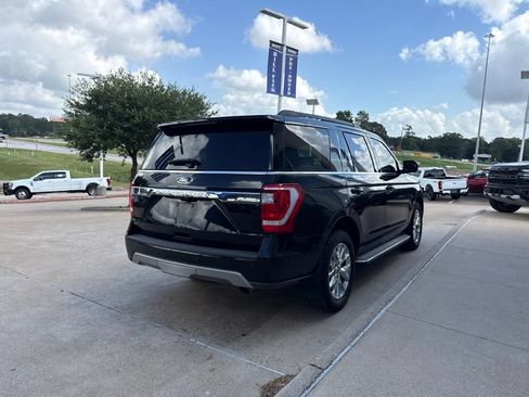 Used 2020 Ford Expedition XLT w/ Equipment Group 202A RWD image 8