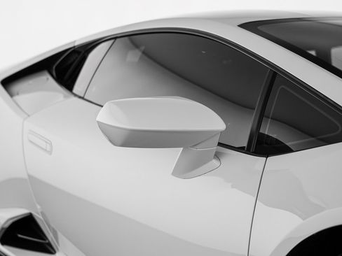 Used 2021 Lamborghini Huracan EVO RWD image 37