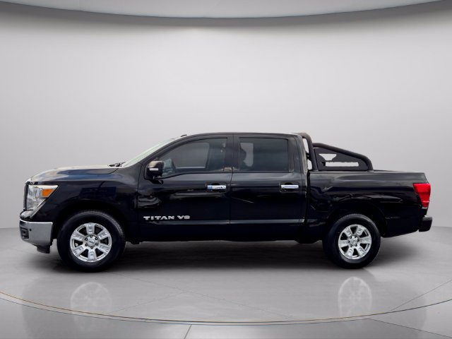 Used 2018 Nissan Titan SV w/ SV Convenience Package AWD/4WD image 3