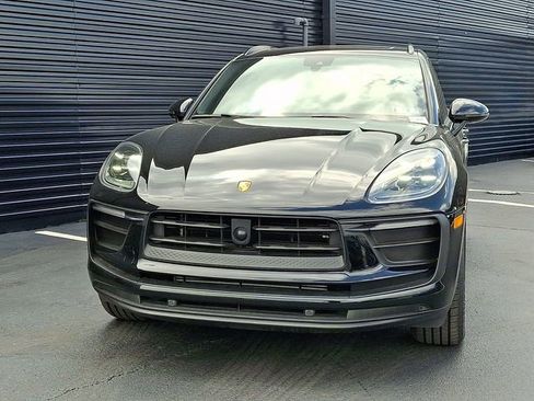 Certified 2023 Porsche Macan Turbo AWD/4WD image 10