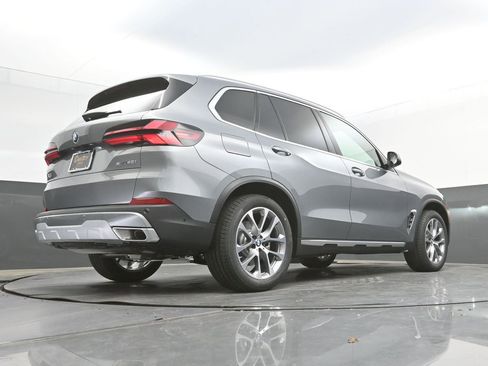 New 2026 BMW X5 sDrive40i w/ Climate Comfort Package RWD image 46
