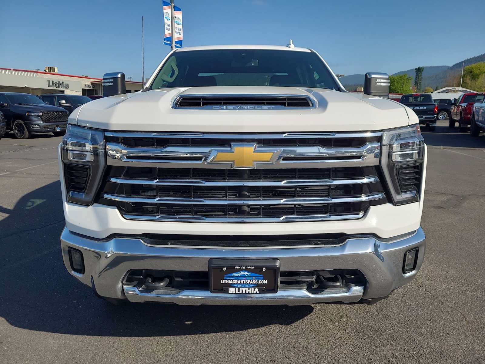 Used 2024 Chevrolet Silverado 2500 LTZ AWD/4WD image 14