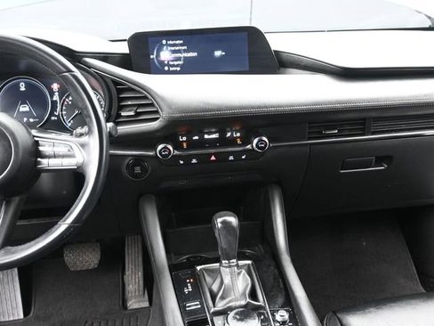 Used 2019 MAZDA MAZDA3 AWD Hatchback w/ Preferred Pkg image 24