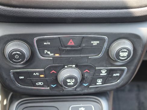 Used 2017 Jeep Compass Trailhawk w/ Leather Interior Group image 21