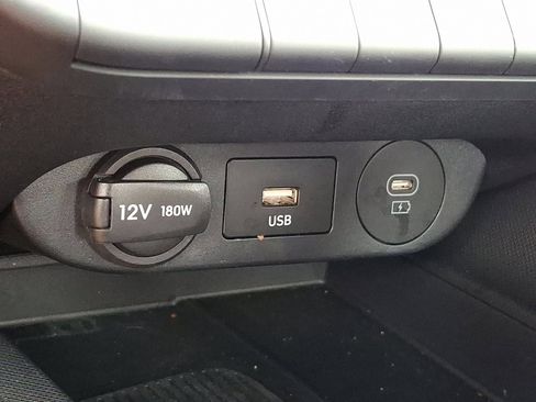 Certified 2025 Hyundai Elantra SEL image 22