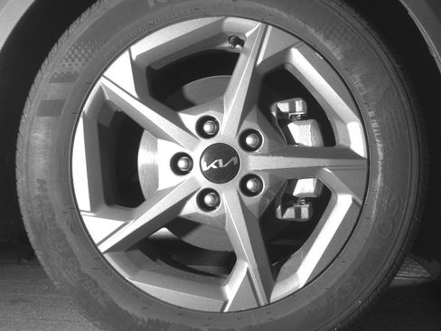 Used 2025 Kia K4 FWD image 13