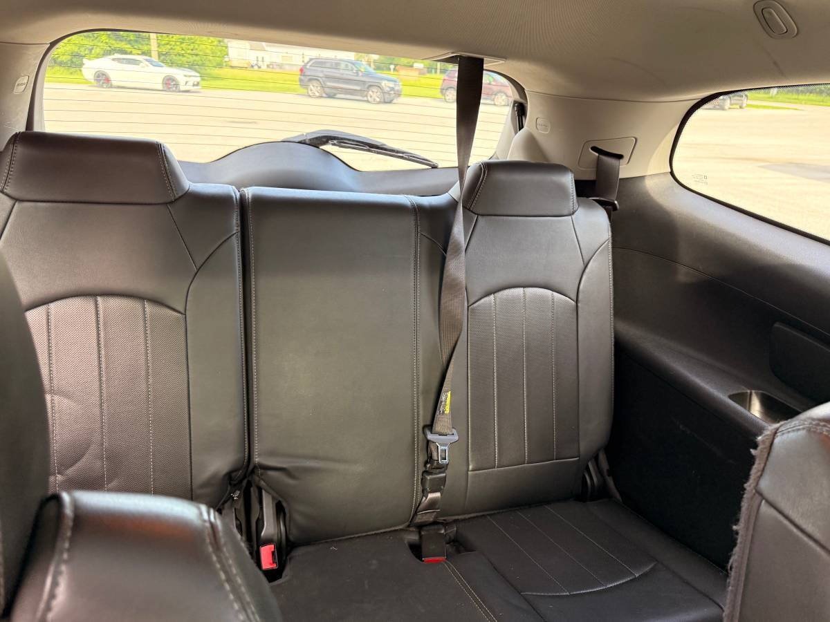 Used 2017 Buick Enclave Leather AWD/4WD image 11
