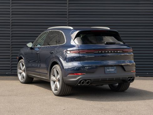 New 2026 Porsche Cayenne E-Hybrid image 3