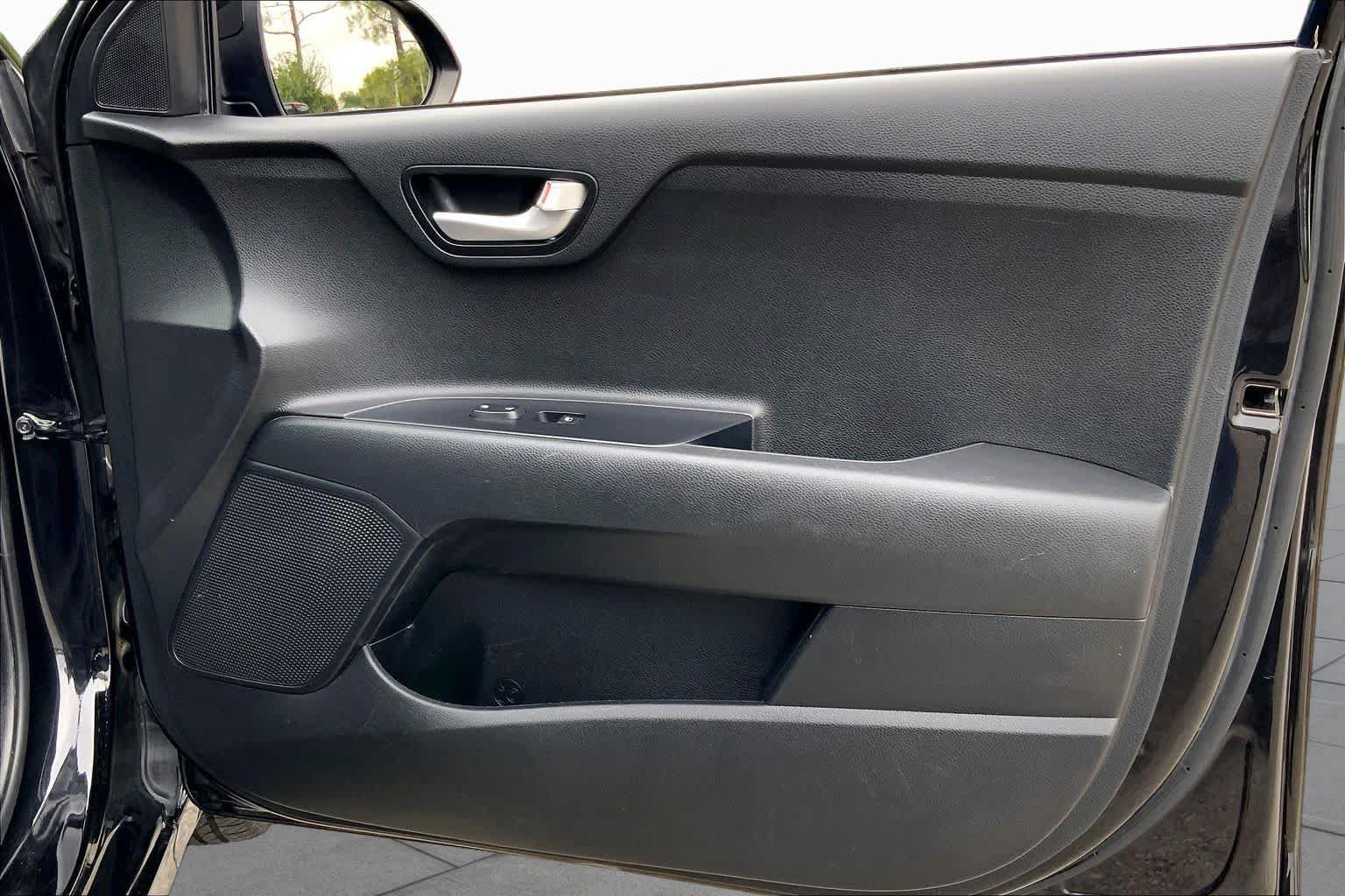 Used 2021 Kia Rio LX FWD image 23
