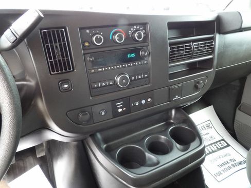 Used 2020 Chevrolet Express 2500 w/ Driver Convenience Package RWD image 21