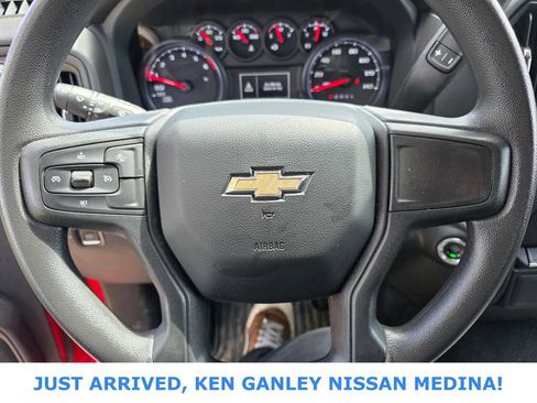 Used 2023 Chevrolet Silverado 1500 Custom image 13