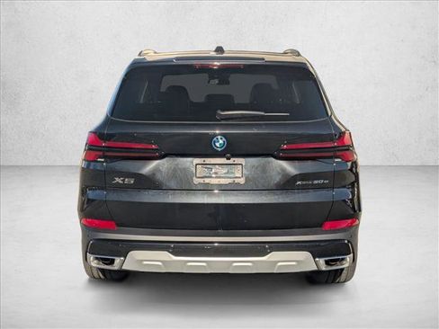 New 2026 BMW X5 xDrive50e w/ Climate Comfort Package image 8