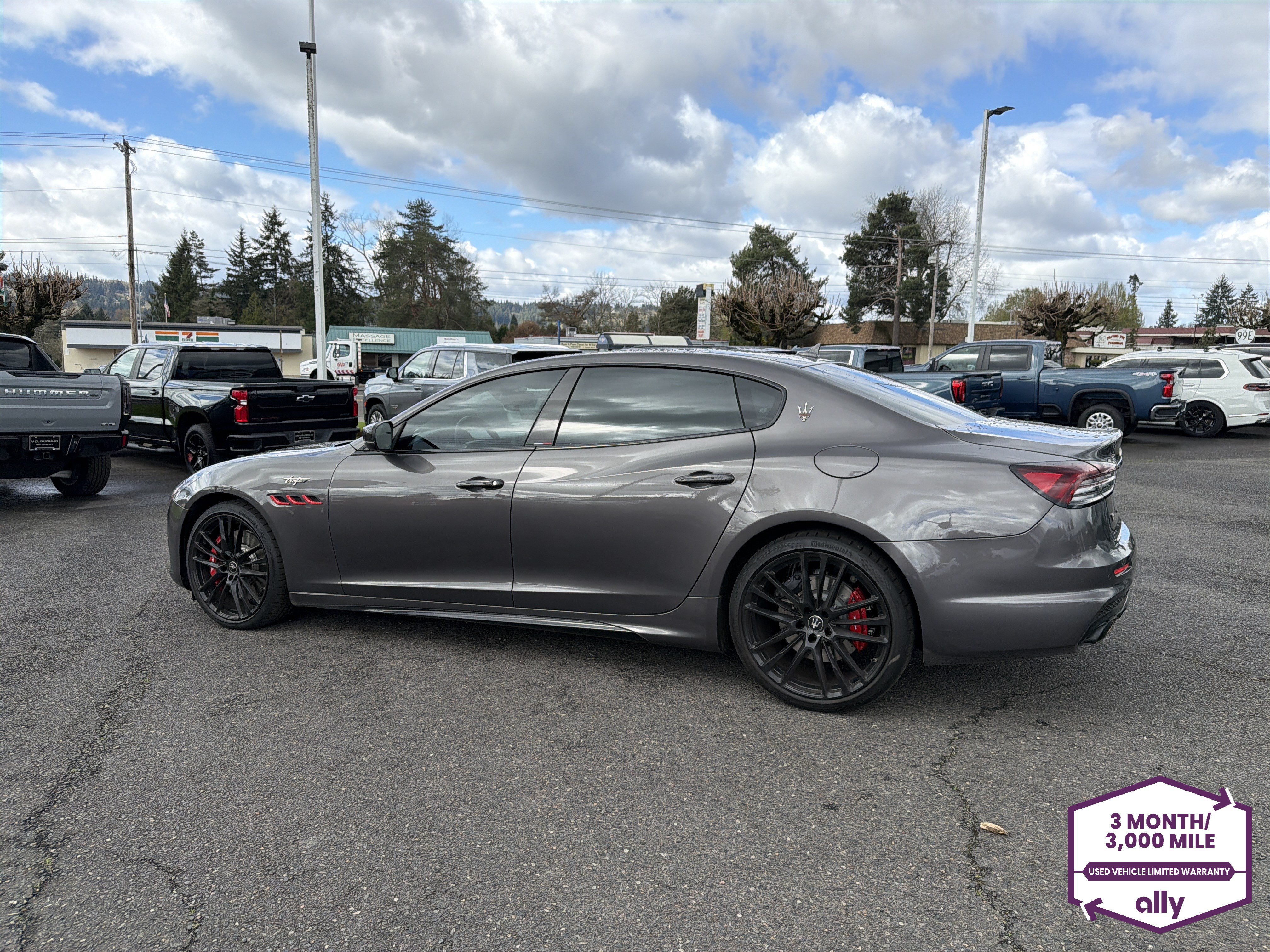 Used 2023 Maserati Quattroporte Trofeo RWD image 3